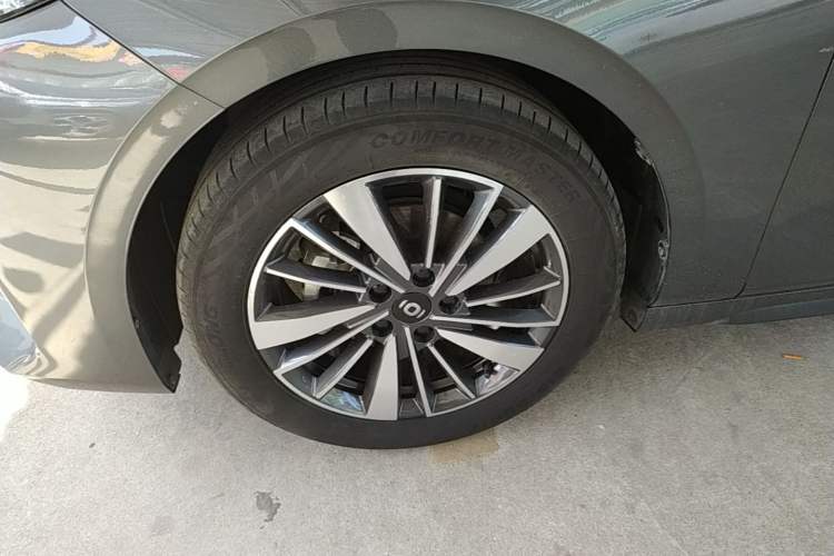 Used CHANGAN NEVO A05 2024 Truly Delicious Version 70" Beyond-Grade Edition Left Front Wheel Hub