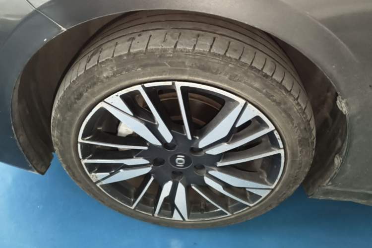 Used CHANGAN NEVO A05 2024 145 Max Left Front Wheel Hub