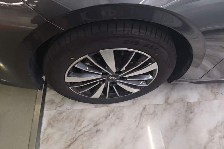 Used CHANGAN NEVO A05 2024 Truly Delicious Version 70" Beyond-Grade Edition Left Front Wheel Hub
