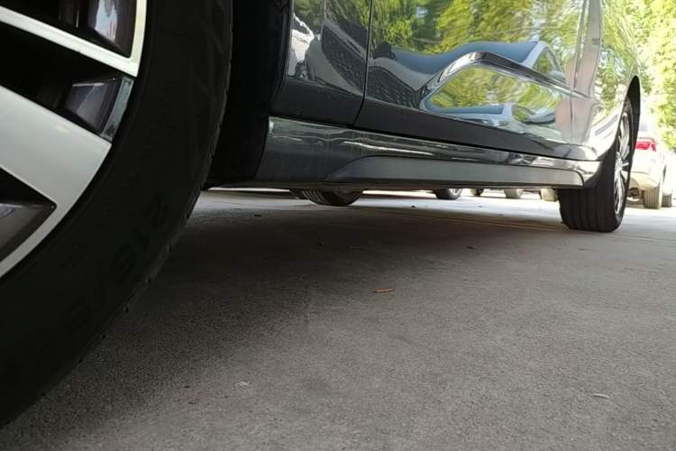 Used CHANGAN NEVO A05 2024 Truly Delicious Version 70" Beyond-Grade Edition Left Side Sill