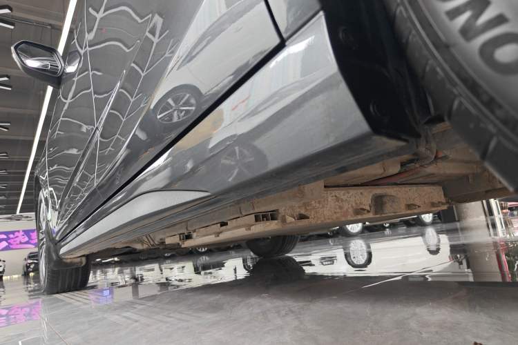 Used CHANGAN NEVO A05 2024 Truly Delicious Version 70 Leading Edition Left Side Sill