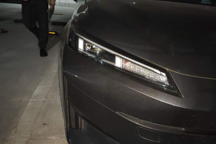 Used CHANGAN NEVO A05 2024 Truly Delicious Version 145 Leading Edition Right Front Headlight