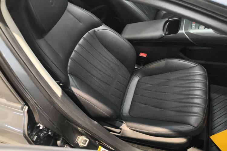 Used CHANGAN NEVO A05 2024 Truly Delicious Version 70" Beyond-Grade Edition Right Front Seat