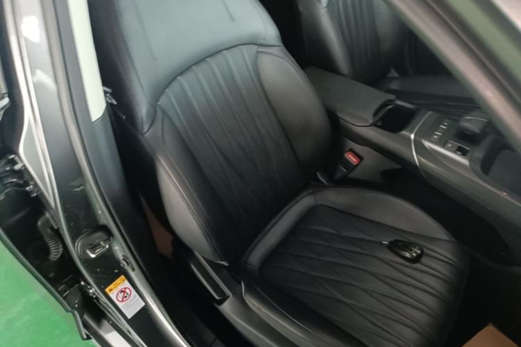 Used CHANGAN NEVO A05 2024 Truly Delicious Version 70 Leading Edition Right Front Seat