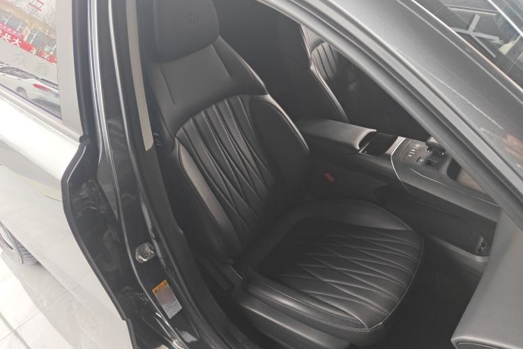 Used CHANGAN NEVO A05 2024 Truly Delicious Version 70 Leading Edition Right Front Seat