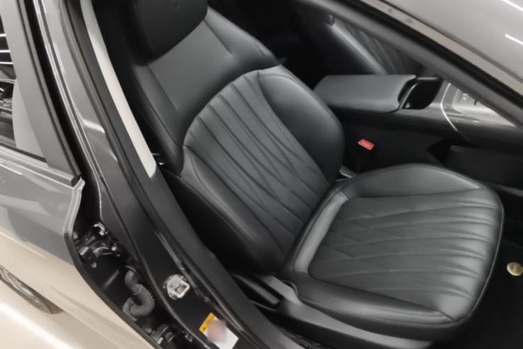 Used CHANGAN NEVO A05 2024 70 Pro Right Front Seat