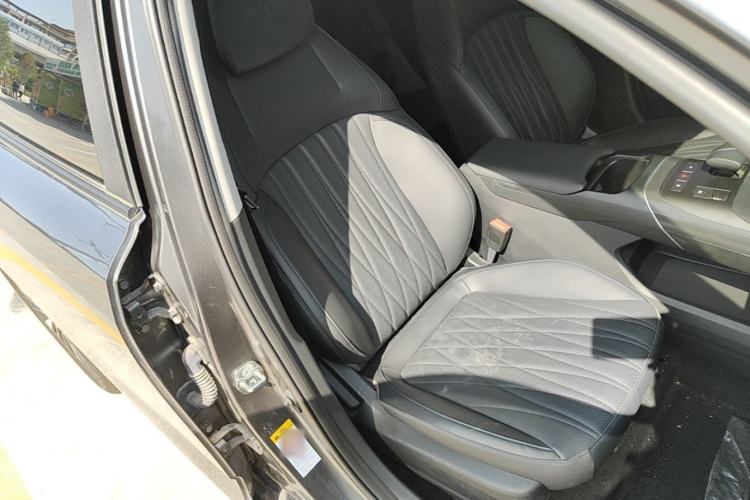 Used CHANGAN NEVO A05 2024 Truly Delicious Version 70 Leading Edition Right Front Seat