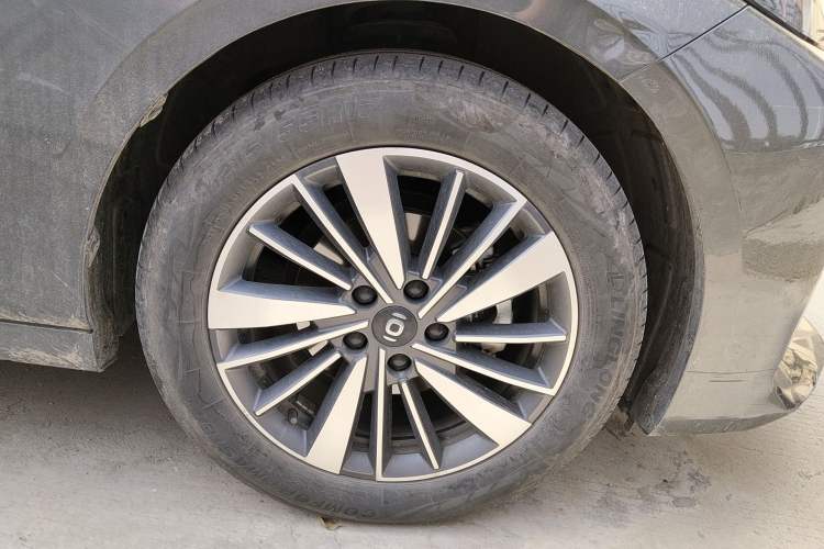 Used CHANGAN NEVO A05 2024 70 Air Right Front Wheel Hub