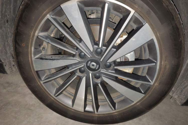 Used CHANGAN NEVO A05 2024 70 Pro Right Front Wheel Hub