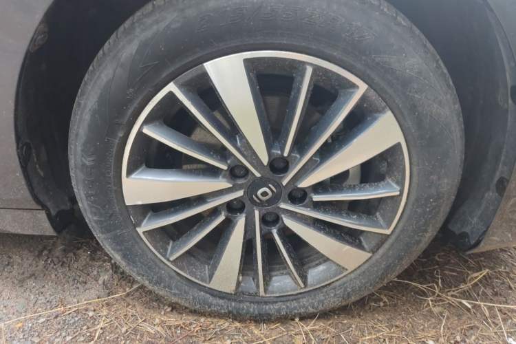 Used CHANGAN NEVO A05 2024 Truly Delicious Version 145 Beyond-Excellent Type Right Front Wheel Hub
