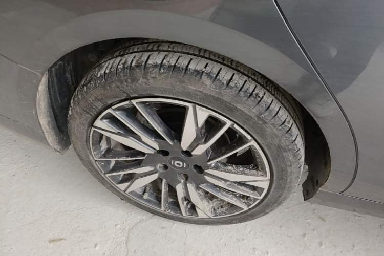 Used CHANGAN NEVO A05 2024 145 Max Right Rear Wheel Hub