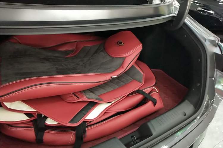Used CHANGAN NEVO A05 2024 70 Air Trunk