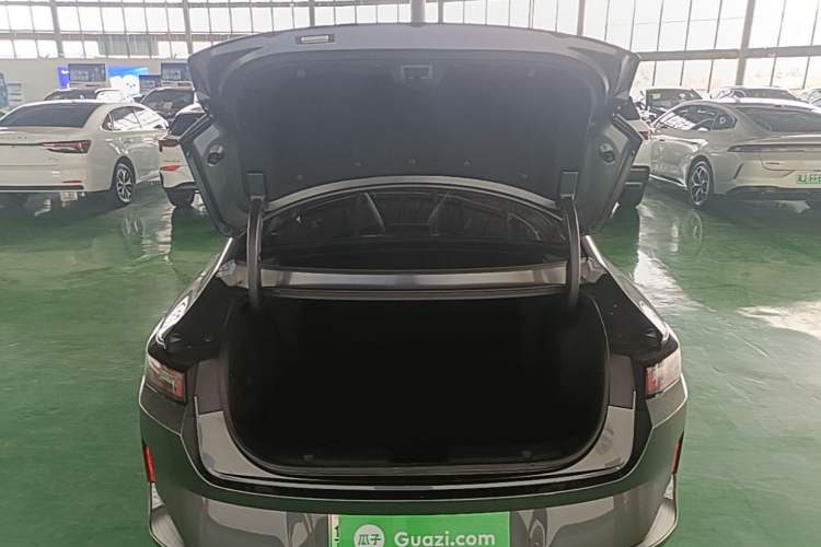 Used CHANGAN NEVO A05 2024 Truly Delicious Version 70 Leading Edition Trunk