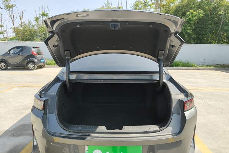 Used CHANGAN NEVO A05 2024 Truly Delicious Version 70 Leading Edition Trunk