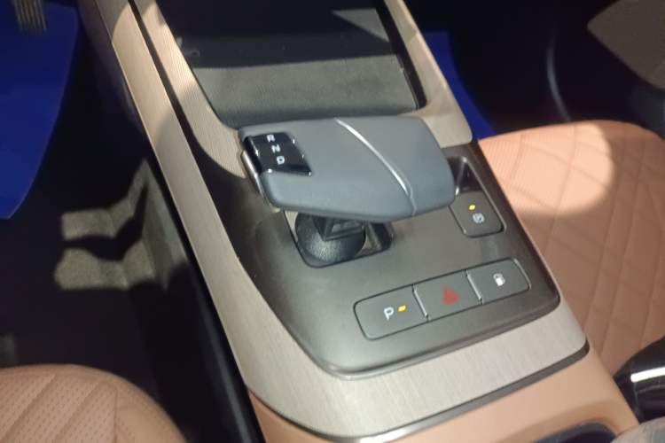 Used CHANGAN NEVO A05 2024 70 Pro Gear Lever