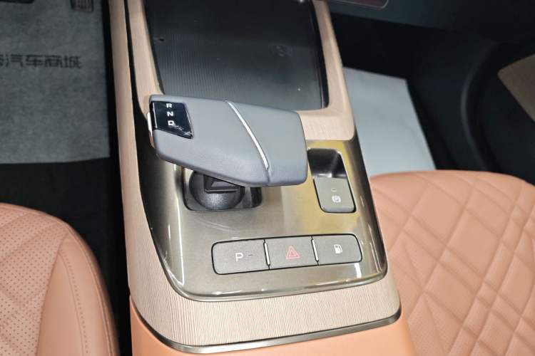 Used CHANGAN NEVO A05 2024 70 Pro Gear Lever