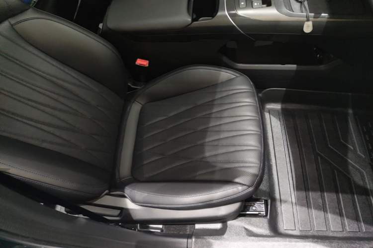 Used CHANGAN NEVO A05 2024 70 Pro Right Front Seat