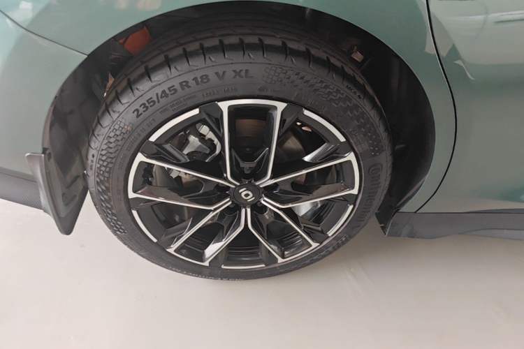 Used CHANGAN NEVO A05 2024 145 Max Right Rear Wheel Hub