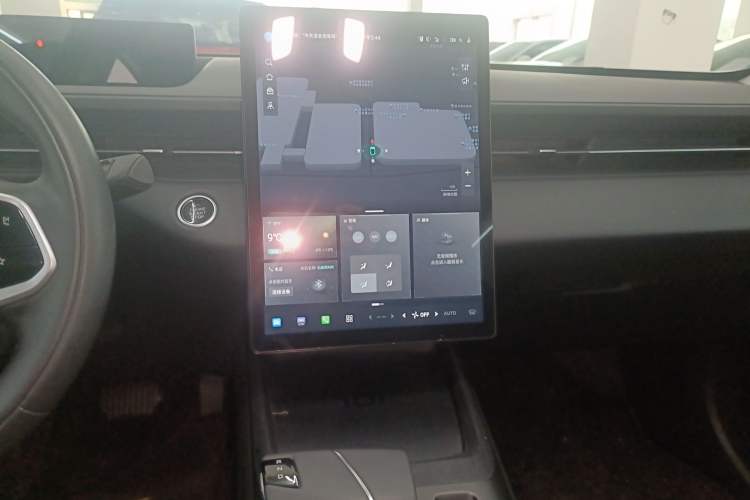 Used CHANGAN NEVO A05 2024 Truly Delicious Version 70" Beyond-Grade Edition Audio And AC Panel
