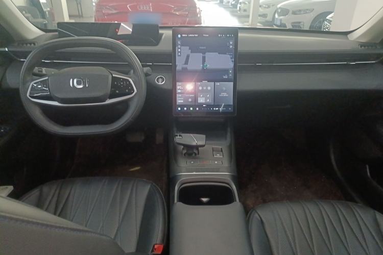 Used CHANGAN NEVO A05 2024 Truly Delicious Version 70" Beyond-Grade Edition Center Console