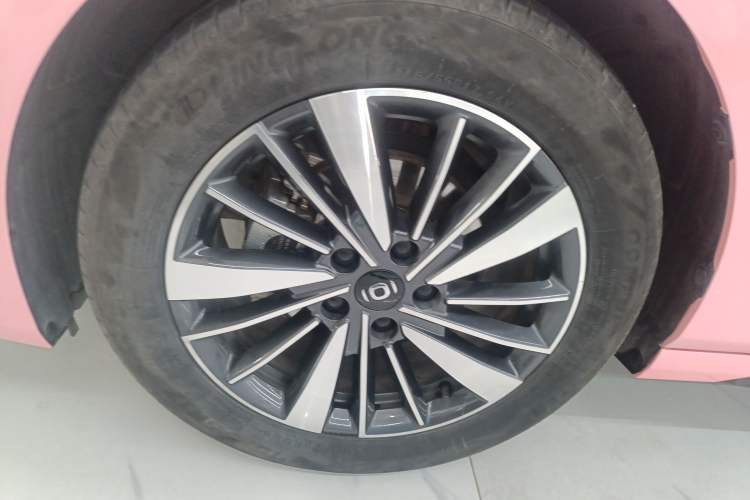 Used CHANGAN NEVO A05 2024 Truly Delicious Version 70" Beyond-Grade Edition Left Front Wheel Hub