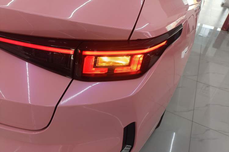 Used CHANGAN NEVO A05 2024 Truly Delicious Version 70" Beyond-Grade Edition Right Rear Taillight