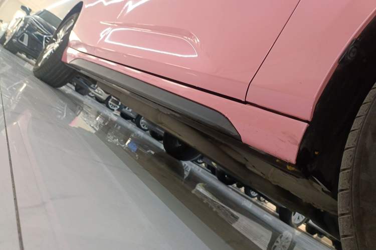 Used CHANGAN NEVO A05 2024 Truly Delicious Version 70" Beyond-Grade Edition Right Side Sill