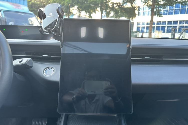 Used CHANGAN NEVO A05 2024 Truly Delicious Version 70" Beyond-Grade Edition Audio And AC Panel