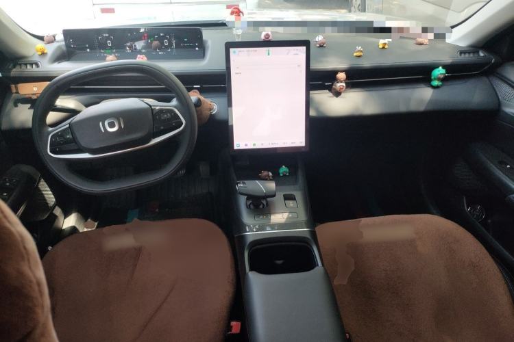 Used CHANGAN NEVO A05 2024 Truly Delicious Version 70" Beyond-Grade Edition Center Console