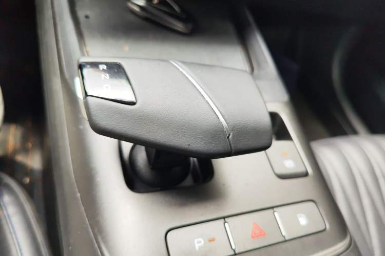 Used CHANGAN NEVO A05 2024 145 Pro Gear Lever