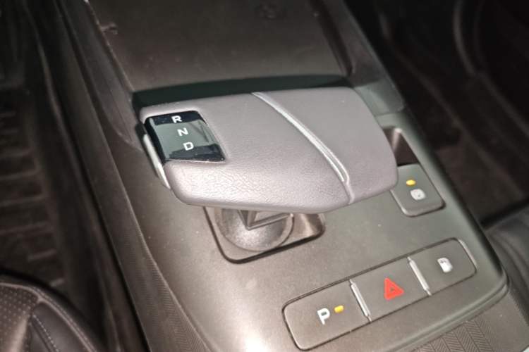 Used CHANGAN NEVO A05 2024 70 Pro Gear Lever