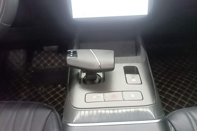 Used CHANGAN NEVO A05 2024 70 Pro Gear Lever