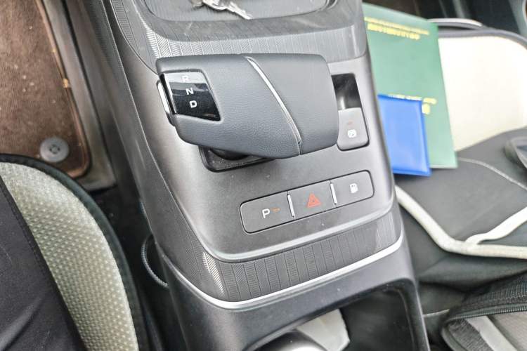 Used CHANGAN NEVO A05 2024 Truly Delicious Version 70 Leading Edition Gear Lever
