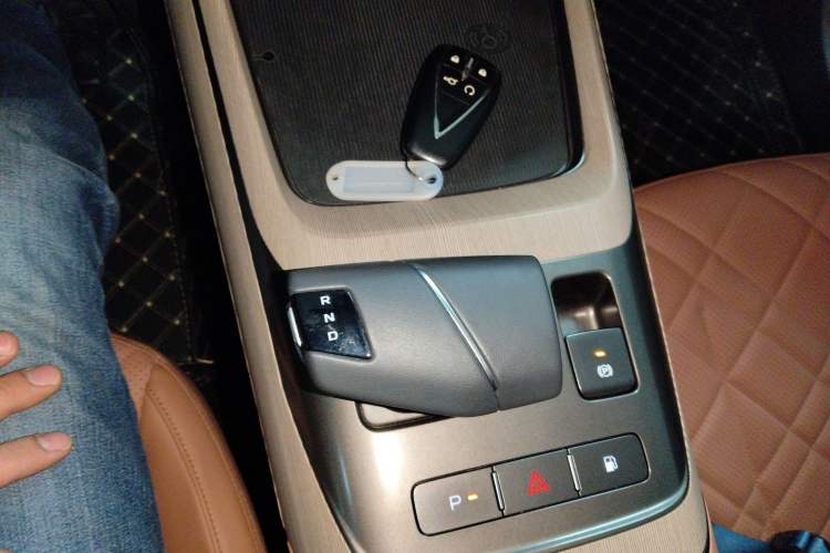 Used CHANGAN NEVO A05 2024 145 Max Gear Lever