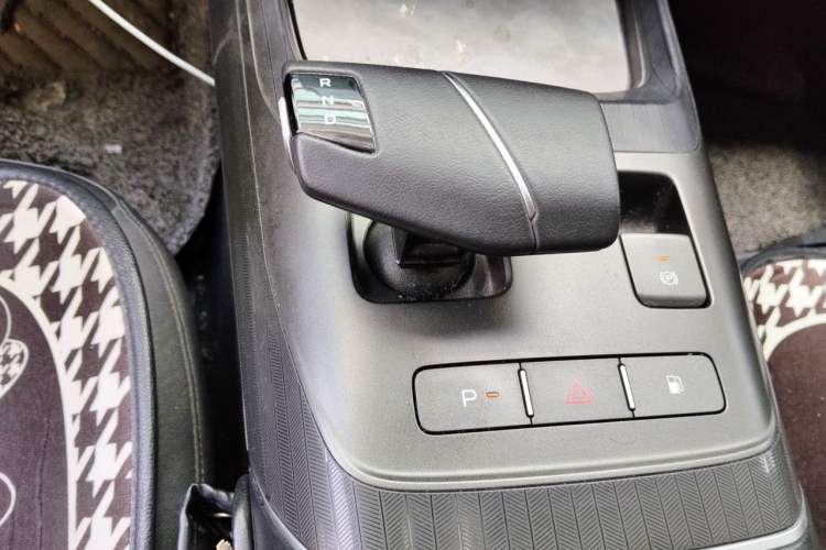 Used CHANGAN NEVO A05 2024 70 Lite Gear Lever