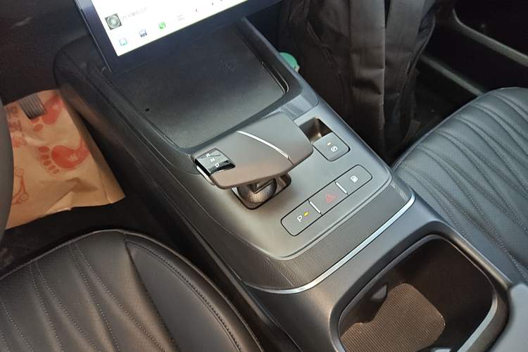 Used CHANGAN NEVO A05 2024 145 Pro Gear Lever
