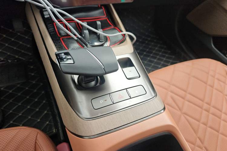 Used CHANGAN NEVO A05 2024 145 Max Gear Lever