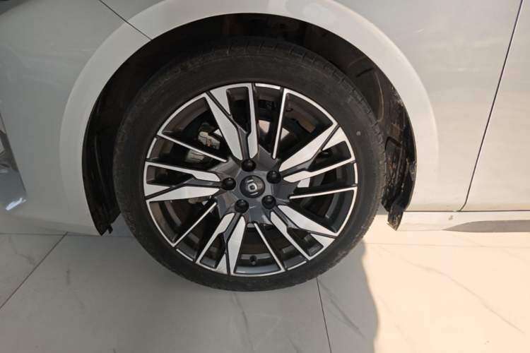 Used CHANGAN NEVO A05 2024 145 Max Left Front Wheel Hub
