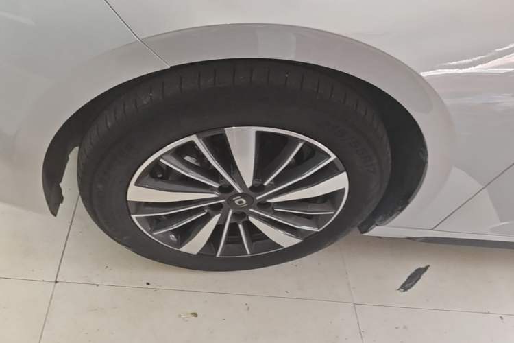 Used CHANGAN NEVO A05 2024 Truly Delicious Version 70" Beyond-Grade Edition Left Front Wheel Hub