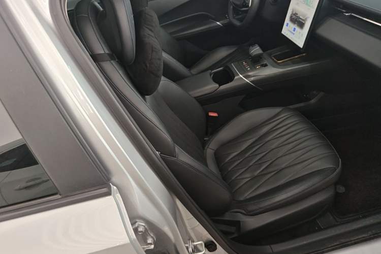 Used CHANGAN NEVO A05 2024 70 Pro Right Front Seat