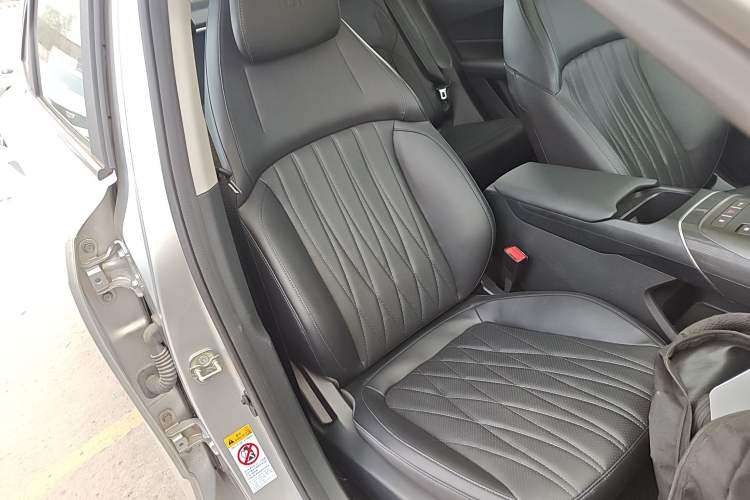 Used CHANGAN NEVO A05 2024 145 Pro Right Front Seat