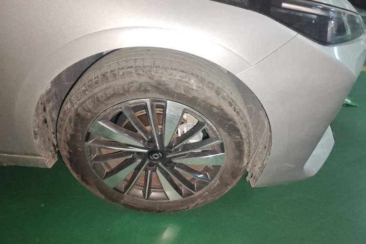 Used CHANGAN NEVO A05 2024 70 Pro Right Front Wheel Hub