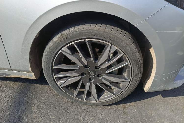 Used CHANGAN NEVO A05 2024 145 Max Right Front Wheel Hub