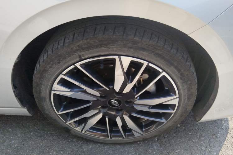 Used CHANGAN NEVO A05 2024 145 Max Right Front Wheel Hub