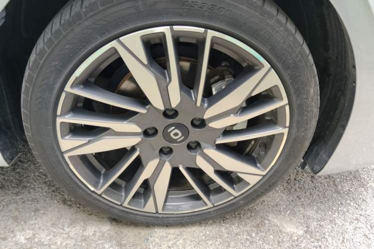 Used CHANGAN NEVO A05 2024 Truly Delicious Version 145 Beyond-Excellent Type Right Front Wheel Hub