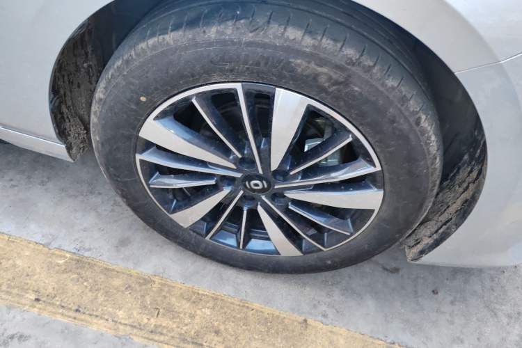 Used CHANGAN NEVO A05 2024 Truly Delicious Version 70" Beyond-Grade Edition Right Front Wheel Hub