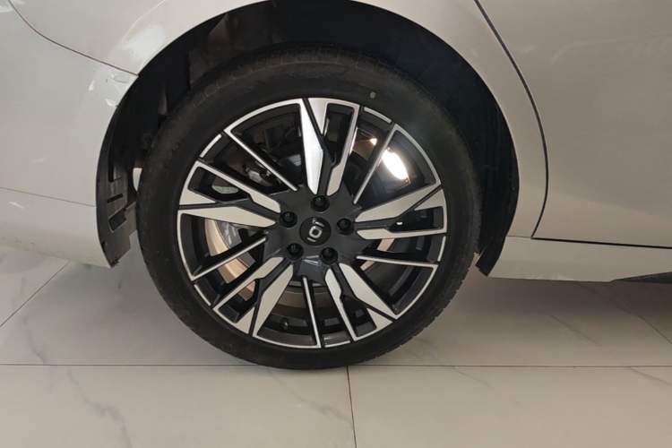 Used CHANGAN NEVO A05 2024 145 Max Right Rear Wheel Hub