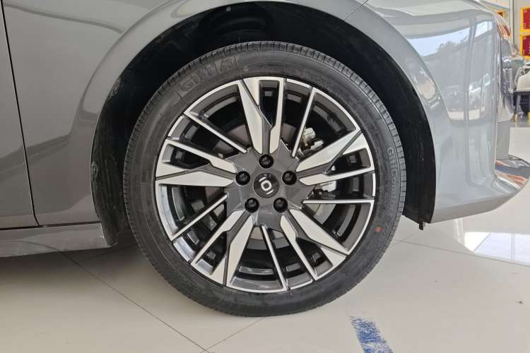 Used CHANGAN NEVO A05 2024 145 Max Right Rear Wheel Hub