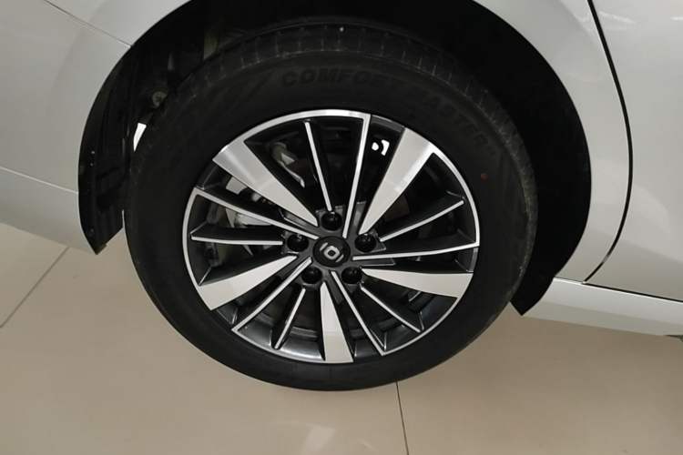 Used CHANGAN NEVO A05 2024 145 Pro Right Rear Wheel Hub