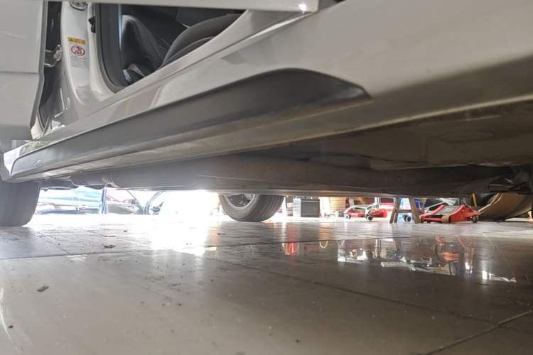 Used CHANGAN NEVO A05 2024 Truly Delicious Version 70" Beyond-Grade Edition Right Side Sill
